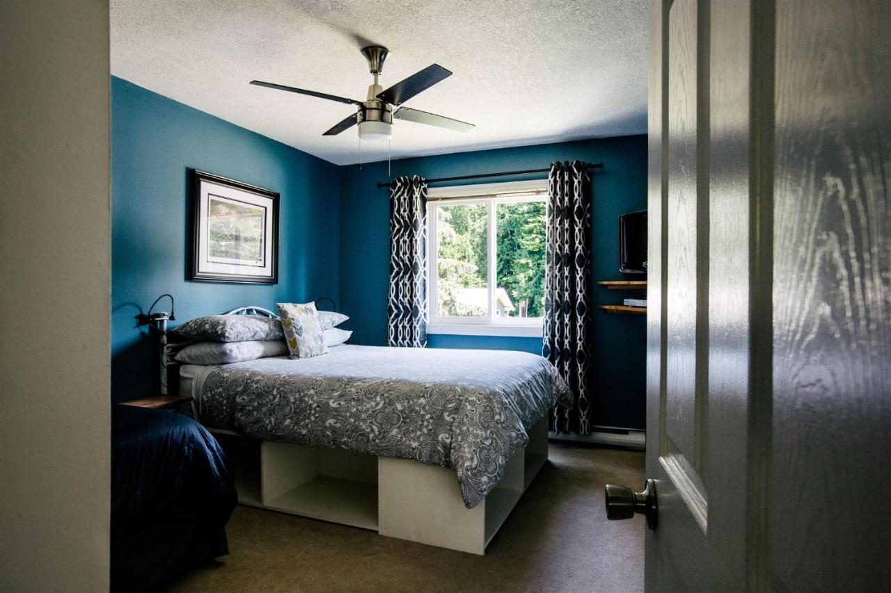 Alpenrose Revelstoke Bed & Breakfast Exterior photo