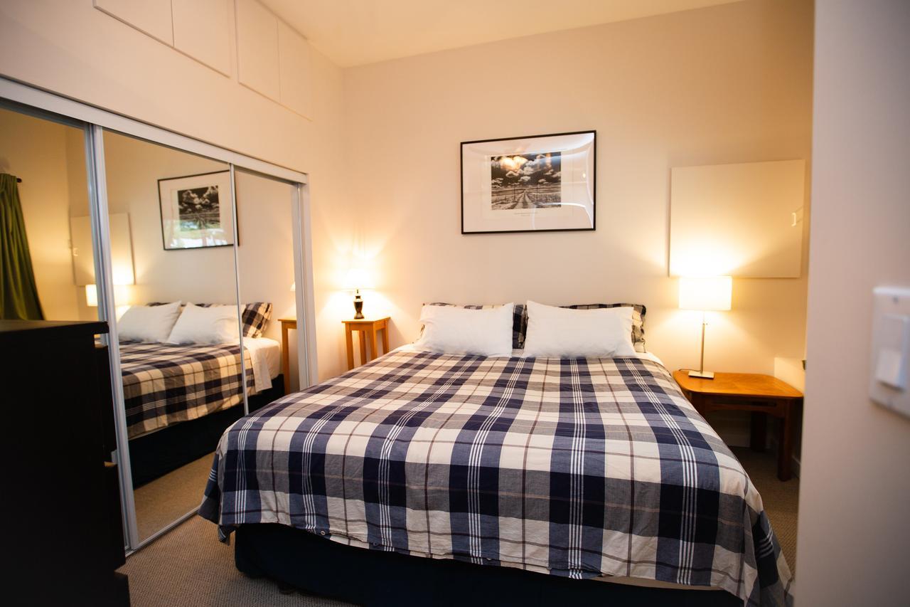 Alpenrose Revelstoke Bed & Breakfast Exterior photo